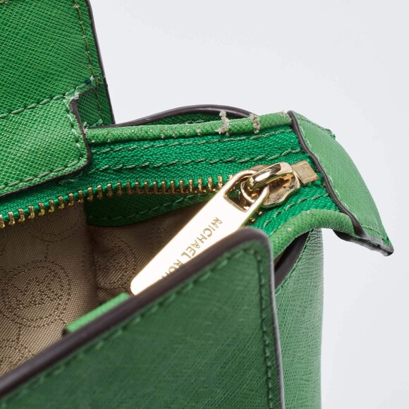 Michael Kors - Green Saffiano Lux Leather Large Selma Tote - Picture 16 of 16